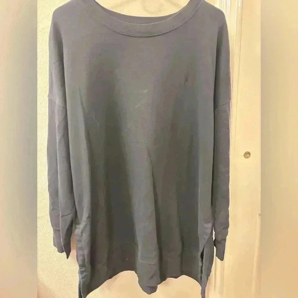 Old Navy black sweatshirt tunic top. Size XL. Perfect for winter! - Picture 1 of 4